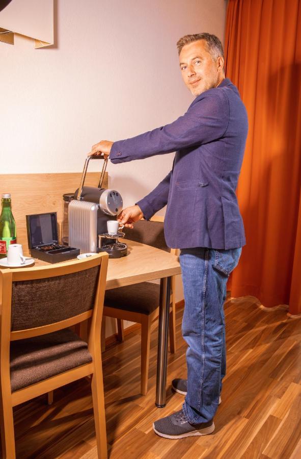 Hotel Kuchlerwirt Treffen Buitenkant foto