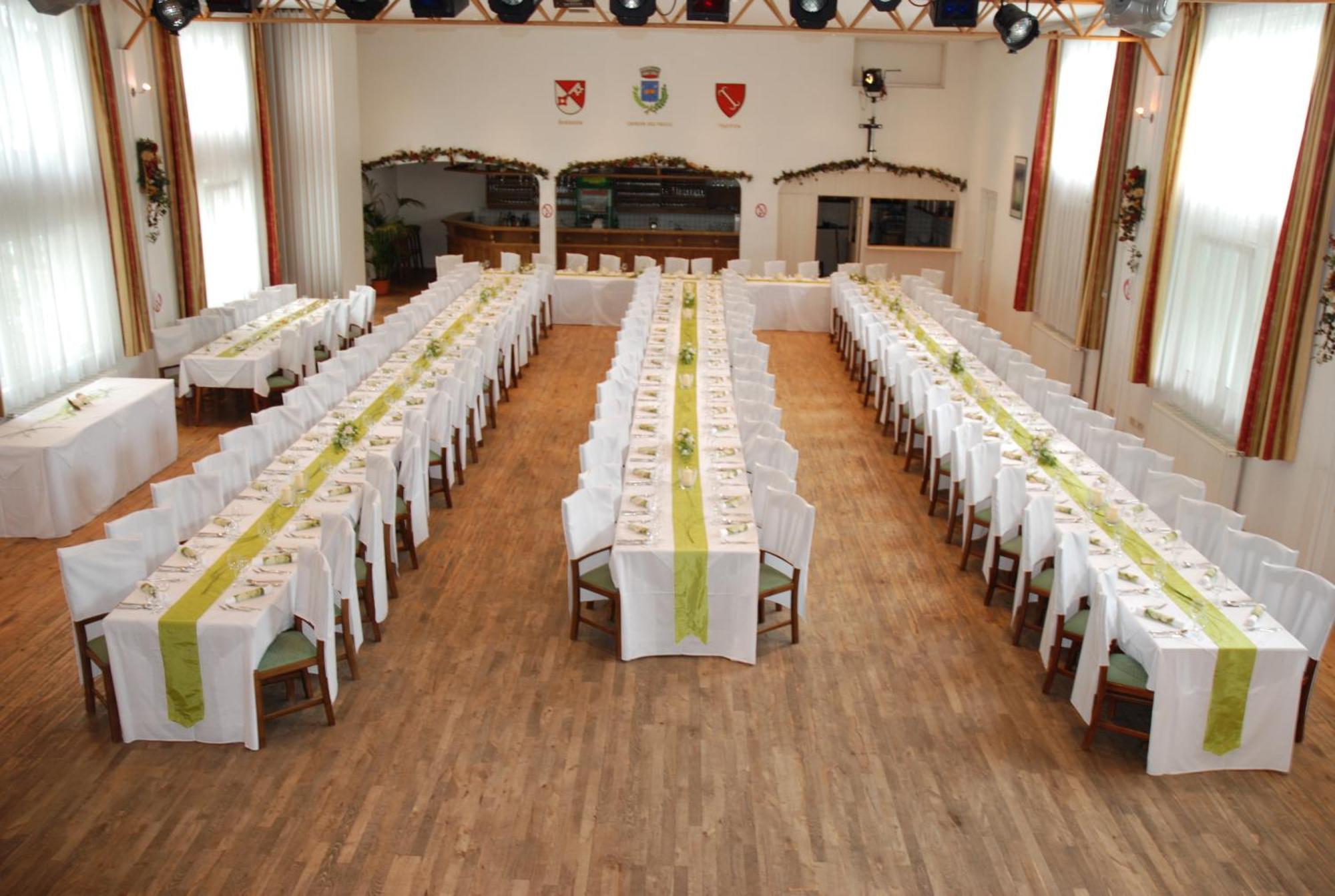 Hotel Kuchlerwirt Treffen Buitenkant foto